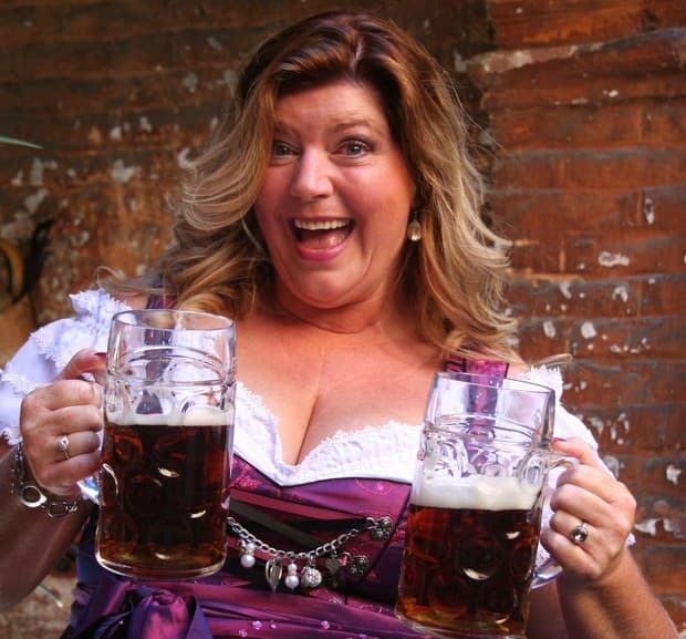 Anita Rosendorf boeken bij OktoberfeestArtiesten.nl Persfoto van Anita Rosendorf Schlagerbangeres bij OktoberfeestArtiesten.nl