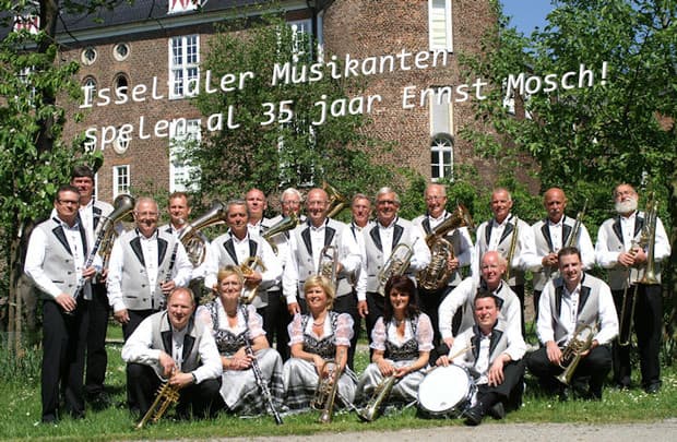 Persfoto van de Isseltaler Musikanten kapel bij OktoberfeestArtiesten.nl