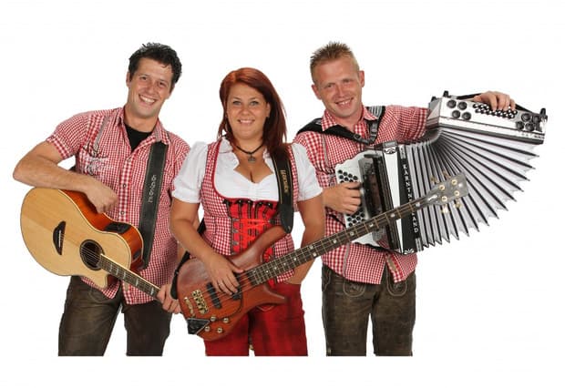 Tirolsound boeken bij OktoberfeestArtiesten.nl Persfoto van Tirolsound oktoberfest band bij OktoberfeestArtiesten.nl
