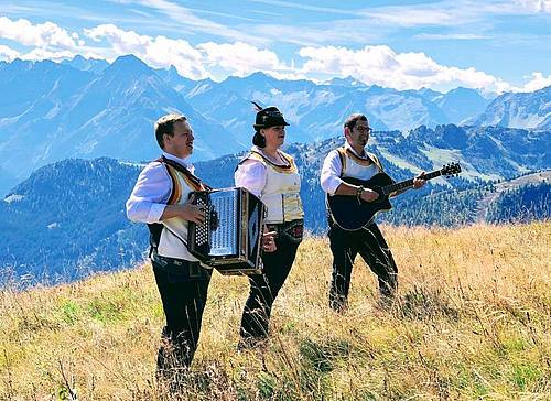 Persfoto van Mountain Sound, Tiroler band bij Oktoberfeestartiesten.nl
