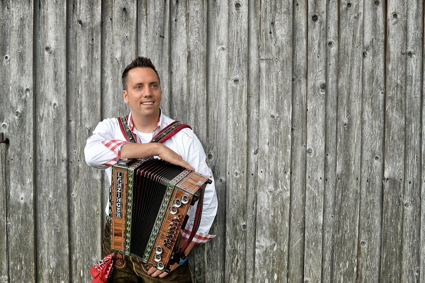 Persfoto van Ruud Appelhof, accordeonist bij Oktoberfeestartiesten.nl