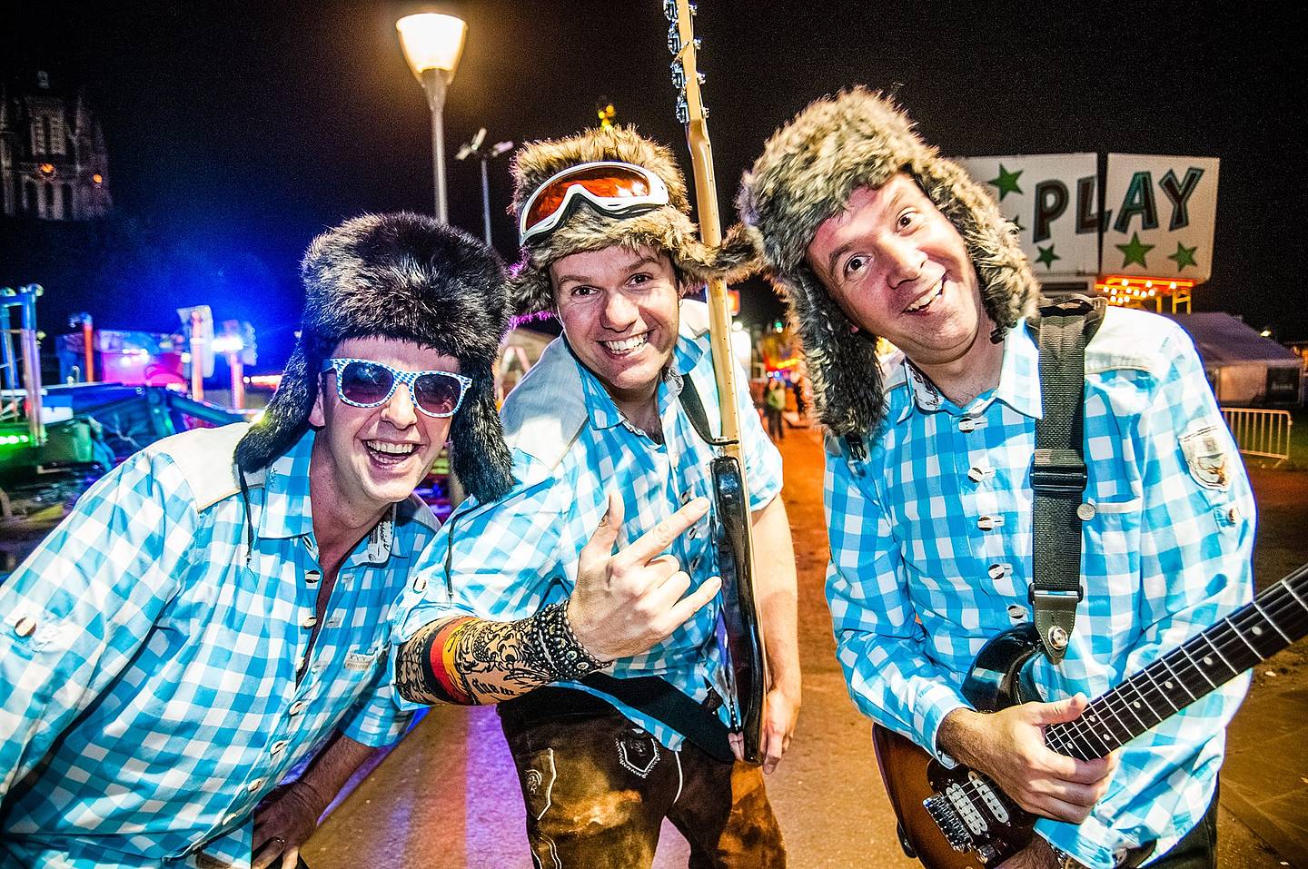 Wiesnexpress boeken bij OktoberfeestArtiesten.nl Foto van Wiesnexpress Duits feest trio bij OktoberfeestArtiesten.nl